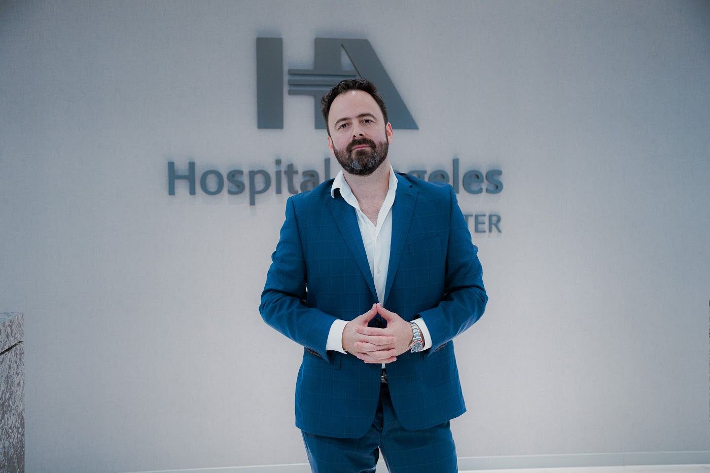 El Dr. Andrés Acosta en Hospital Ángeles Valle Oriente